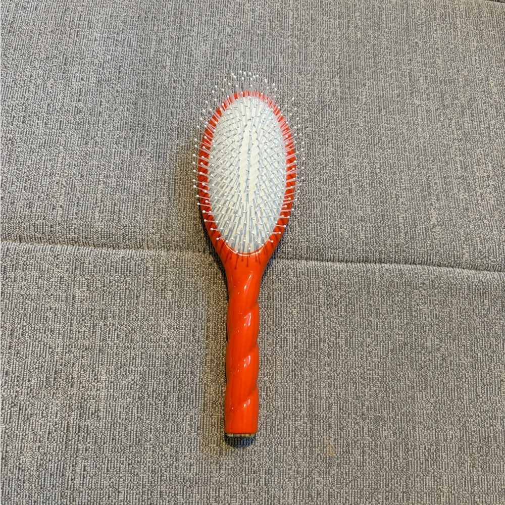 La Bonne Brosse in orange - hairbrush